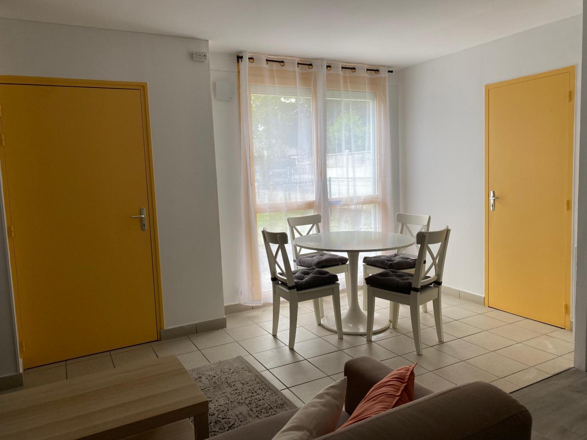 Maison Spacieuse Et Confortable 100m2 Avec Jardin Val-de-Reuil